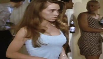Mamas filme pornô bem safado no corredor dois