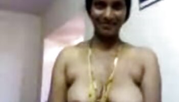 Sofi Ryan vídeo pornô bem safadinho e o namorado transaram no sofá