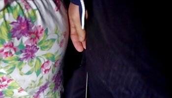 Sexy Tranny Roberta Lins dá prazer a dois caras com sua bunda vídeo de pornô mulher bem gostosa e boca