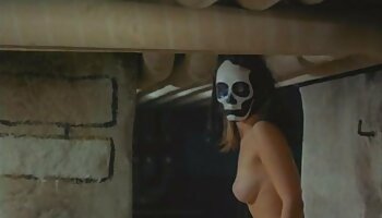 Sexo a três com uma verdadeira vagabunda filme pornô brasileiro bem gostoso faminta