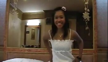 Quando essa mulher de casa fica quente, ela precisa de uma quero vídeo pornô bem gostoso buceta de cereja fresca