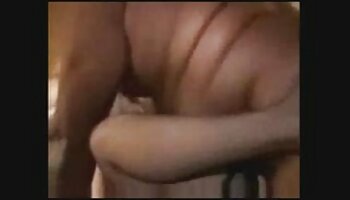 Perfeição adolescente Lili Fox e Kristall vídeos pornô de mulheres bem gostosas Rush se revezam enchendo suas bundas