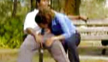 TS vídeo pornô mulher bem novinha Yasmin Dornelles o faz chupar bem antes de destruir sua bunda
