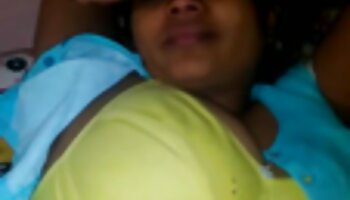 Morena gostosa fumegante, Yukari está sendo fodida vídeo pornô de sexo bem gostoso pelas costas