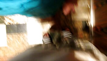VR BANGERS vídeo de pornô bem gostoso O financista peituda tem poucos truques sexuais para você