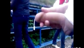 Sexy vídeo pornô de sexo bem gostoso Tranny Agatha Melo sai de seu banho de espuma para mostrar seu corpo quente