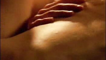 Uma stripper amadora faz seu primeiro vídeo pornô vídeo pornô mulher bem novinha