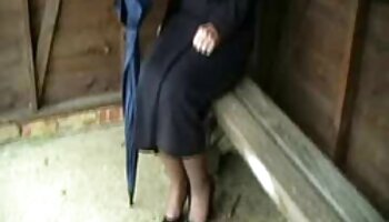 Namorada adolescente amadora tailandesa limpa antes de agradar vídeo de pornô bem gostoso o pau grande do namorado