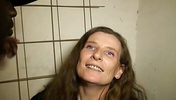 Cutie Esbelta Espalhando Sua filme pornô bem gostoso Buceta