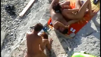 Adolescente com a língua esticada vídeo pornô de novinha bem novinha