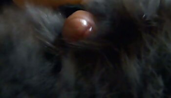 VR BANGERS Duendes de Natal montados no galo debaixo vídeo pornô bem safadinho da árvore